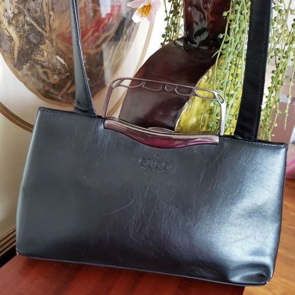 Gucci Handbags - Gucci Vintage Crossbody Satchell